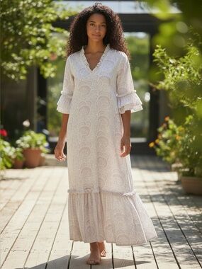 FITZROY & WILLA Cream/Lilac Block Print Maxi Dress with Ruffle Details | S